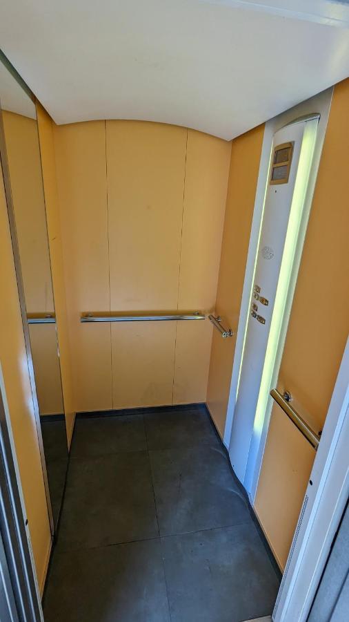 Downtown Fiume, Underground Garage Within The Property מראה חיצוני תמונה