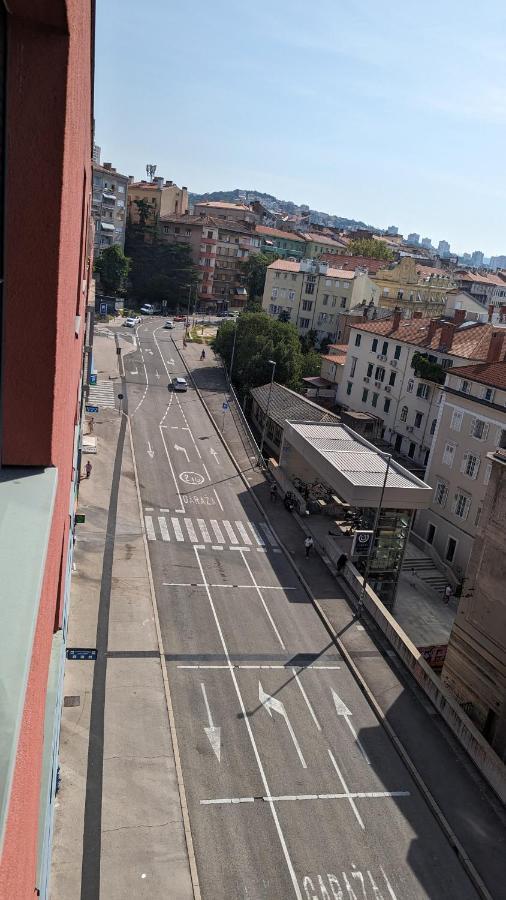 Downtown Fiume, Underground Garage Within The Property מראה חיצוני תמונה