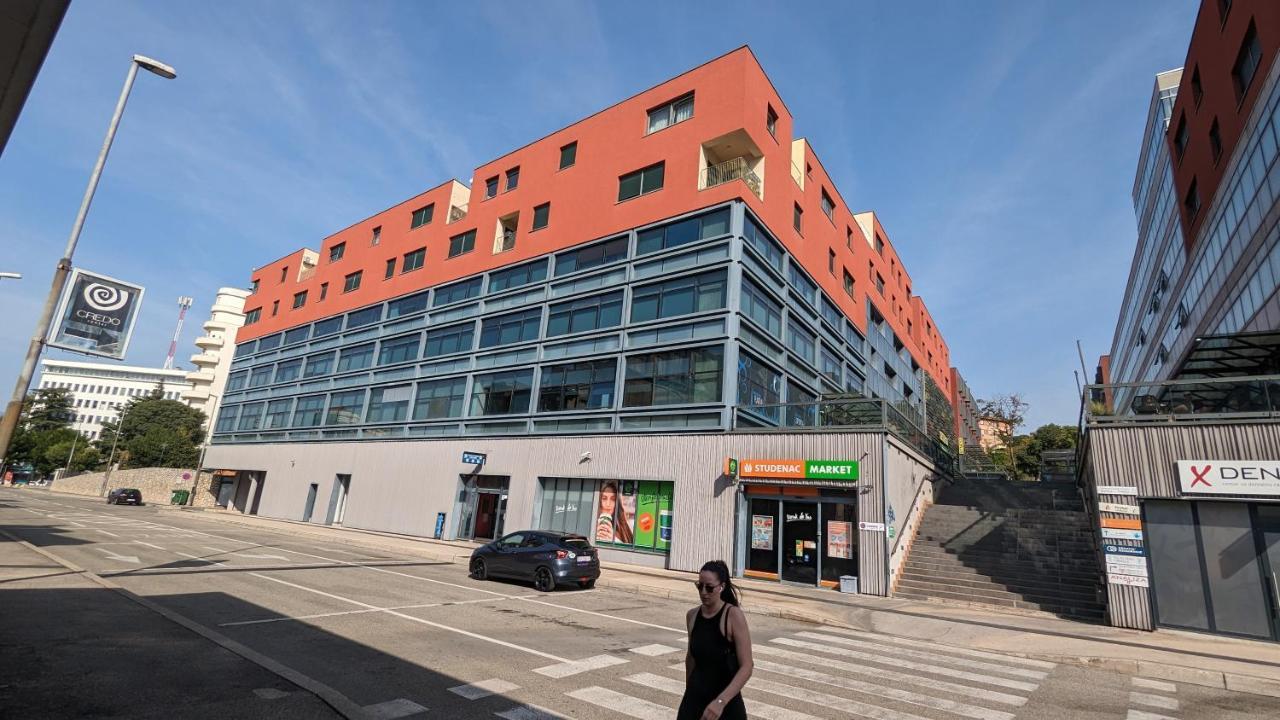 Downtown Fiume, Underground Garage Within The Property מראה חיצוני תמונה