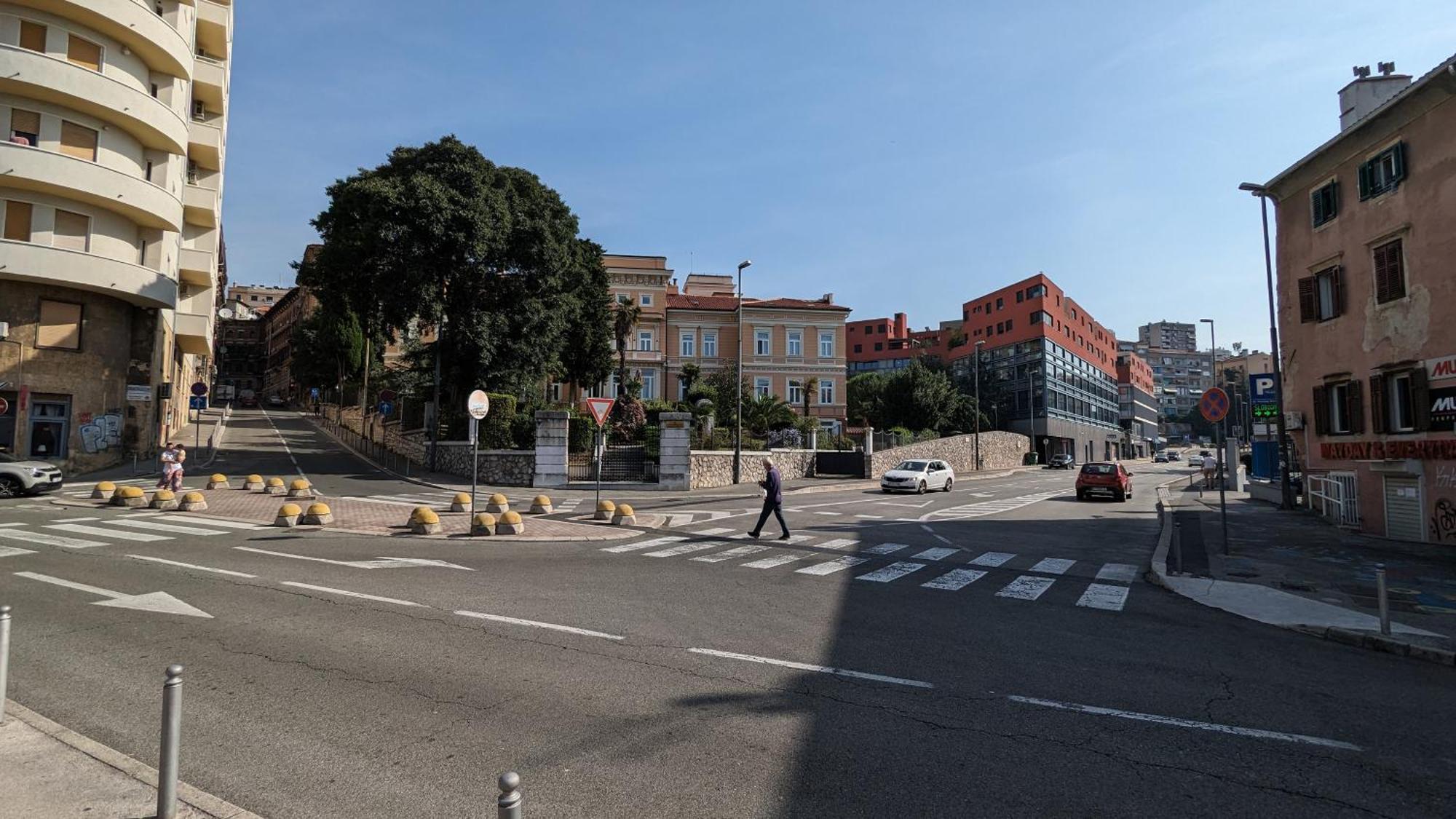 Downtown Fiume, Underground Garage Within The Property מראה חיצוני תמונה