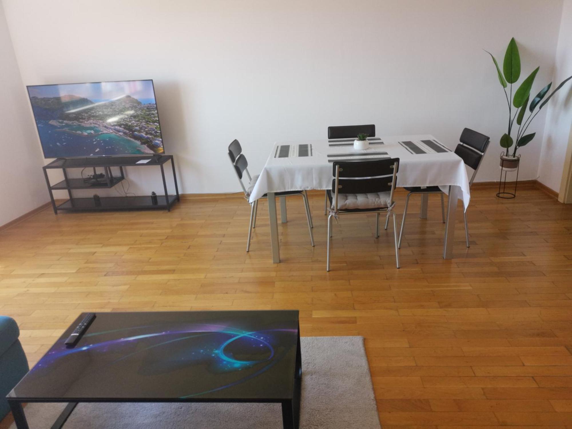 Downtown Fiume, Underground Garage Within The Property מראה חיצוני תמונה